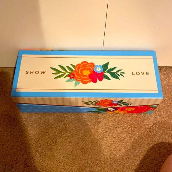 Cute Storage Box - Picture 2 of 4